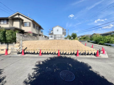 【前面道路含む現地写真】 | 城陽市寺田市ノ久保　注文住宅　条件なし土地 | 【参考プラン情報】
全居室収納付きですので、お部屋を広くご使用いただけます(^^)/