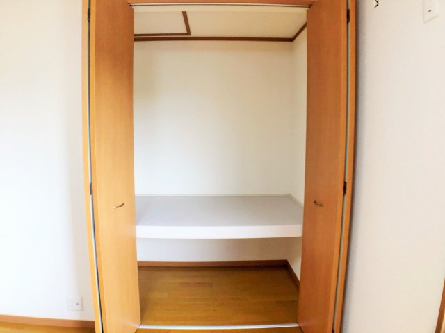 花井メゾネット借家の収納
