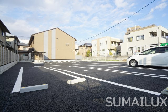 カルムハウス上代の駐車場