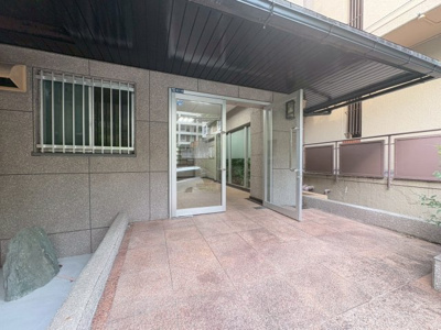 【エントランス】 | 南千里ハイツ