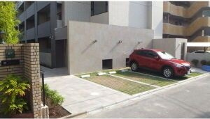 サリジェール瑞穂の駐車場