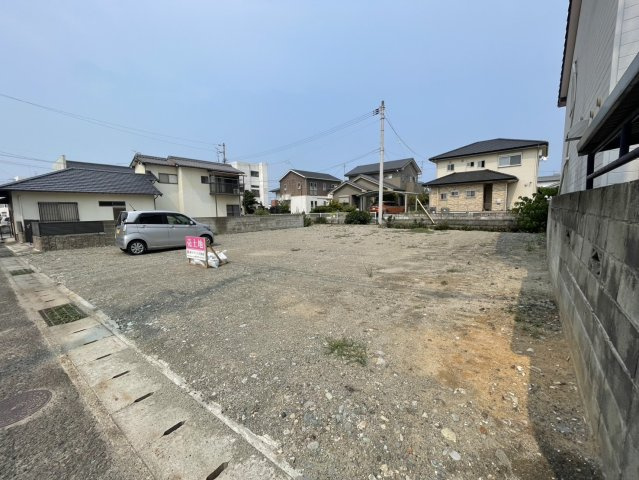 若水町2丁目　売土地の前面道路含む現地写真
