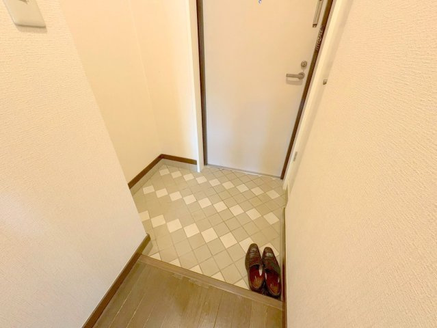 ラ・モーブの玄関|明るい玄関です