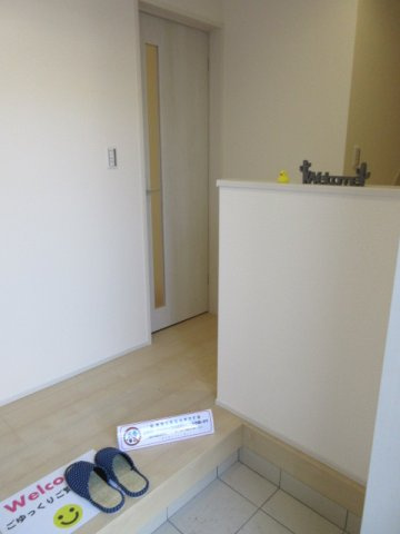 【仲介手数料無料】新築戸建　熊谷市宮本町223（全2棟）の玄関