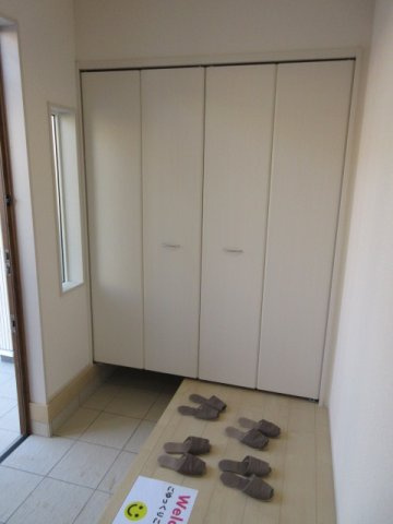 【仲介手数料無料】新築戸建　熊谷市宮本町223（全2棟）の玄関