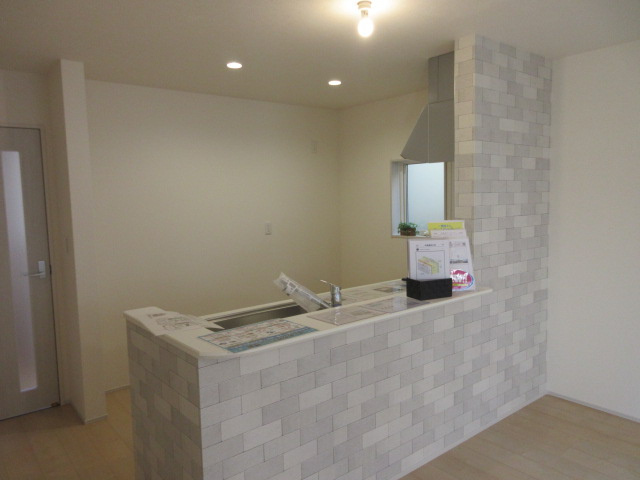 【仲介手数料無料】新築戸建　熊谷市宮本町223（全2棟）のキッチン