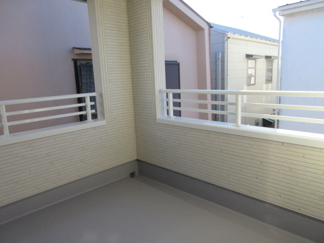 【仲介手数料無料】新築戸建　熊谷市宮本町223（全2棟）のバルコニー