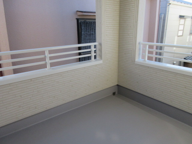 【仲介手数料無料】新築戸建　熊谷市宮本町223（全2棟）のバルコニー