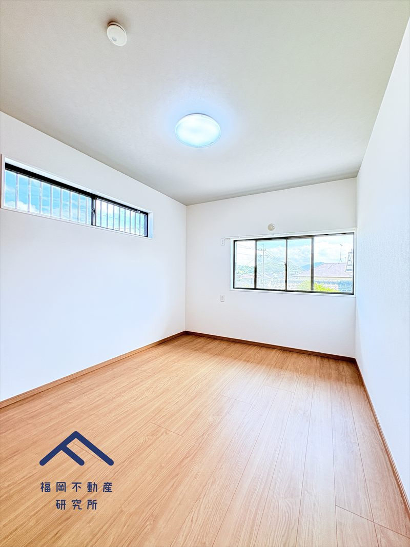 宗像市ひかりヶ丘５丁目　戸建ての洋室