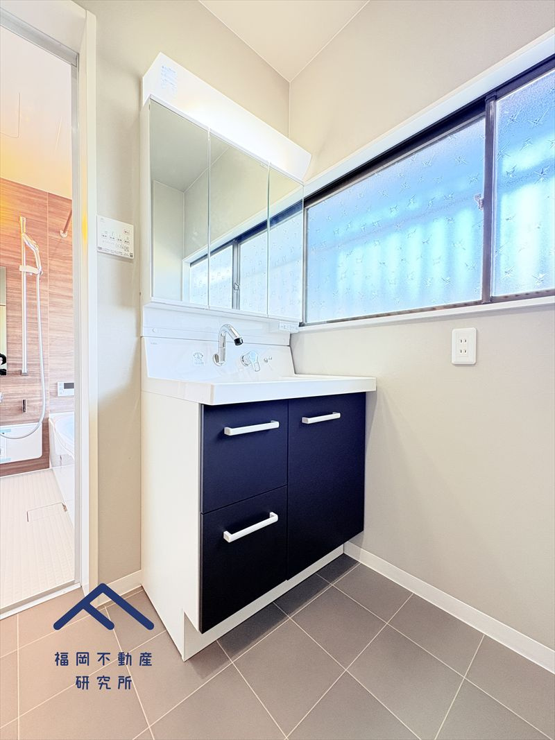 宗像市ひかりヶ丘５丁目　戸建ての独立洗面台