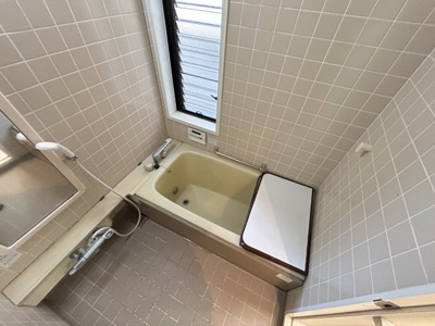 【浴室】 | 野上４丁目中古戸建 | 落ち着いた空間のお風呂です