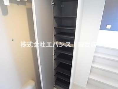 【エントランス】 | シェンヌ千葉中央 | 建物の内部です