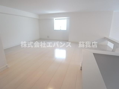 【洋室】 | シェンヌ千葉中央 | 使い勝手のいい洋室です