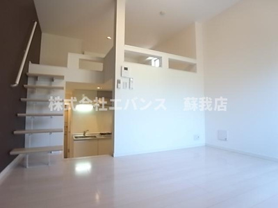 【居間・リビング】 | シェンヌ千葉中央 | ゆったり過ごせる居間です