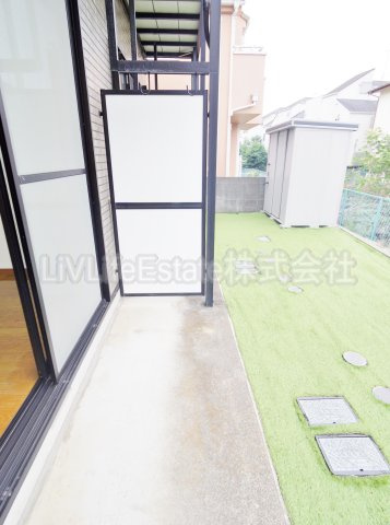 西東京市南町１丁目のアパートのバルコニー