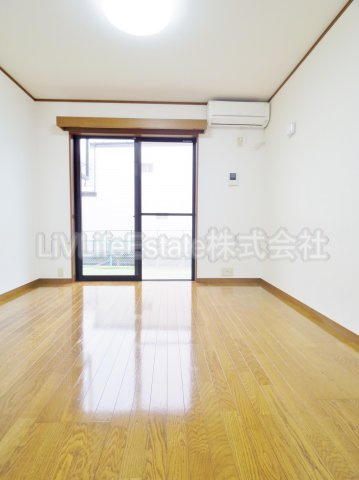 西東京市南町１丁目のアパートの居間・リビング