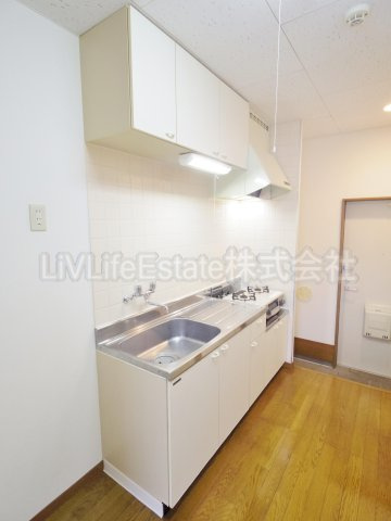 西東京市南町１丁目のアパートのキッチン