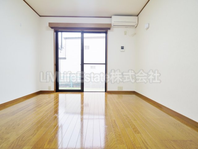 西東京市南町１丁目のアパートの居間・リビング