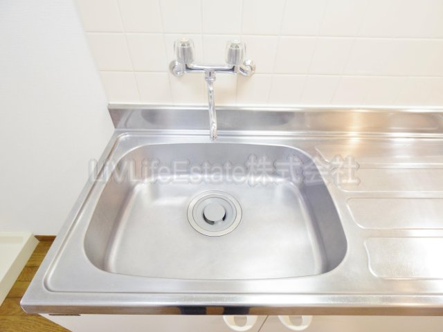 西東京市南町１丁目のアパートの洗面所