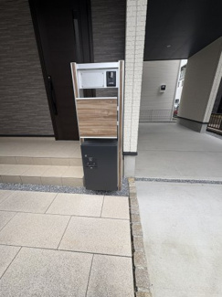 【セキュリティ】 | GRAN　FELIDIA川口市八幡木 | TVモニターで誰が来たのか一目でわかるため、ドアを開ける前に応対するかどうかを判断できます。特に一人暮らしの方や、お子様のいるご家庭の安全・安心に大きく貢献します。