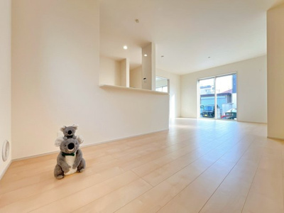 【居間・リビング】 | 前橋市北代田町　新築住宅 | 気がづけば家族が集まって楽しい会話と食事が始まる。皆で笑って過ごす幸せ溢れるリビング。