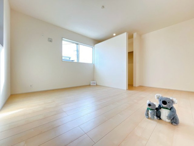 【洋室】 | 前橋市北代田町　新築住宅 | さまざまにカスタマイズしていただけるシンプルなデザインの内装。ご自身で素敵な空間を創り上げられます。