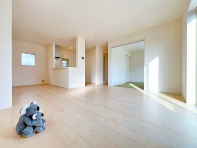 【居間・リビング】 | 前橋市北代田町　新築住宅 | くつろぎと会話が生まれる、心地よい時間をお過ごしください。