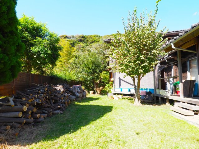 海まで徒歩５分！伝統工法建築の自然素材の家の庭