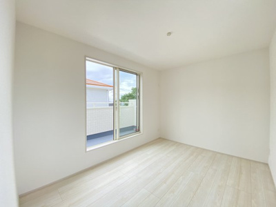 【洋室】 | 南城市玉城糸数3期（全4棟）1号棟 | 1号棟　洋室7.25帖＋WIC付き♪