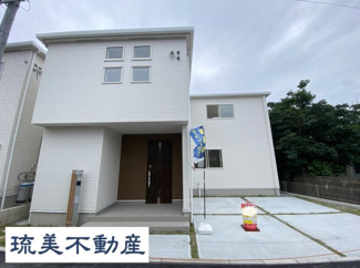 【外観】 | 南城市玉城糸数3期（全4棟）1号棟 | 1号棟　並列駐車2台可♪