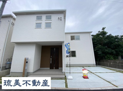 【外観】 | 南城市玉城糸数3期（全4棟）1号棟 | 1号棟　並列駐車2台可♪