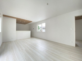 【居間・リビング】 | 南城市玉城糸数3期（全4棟）1号棟 | 1号棟　LDK17帖♪