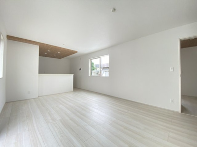 【居間・リビング】 | 南城市玉城糸数3期（全4棟）1号棟 | 1号棟　LDK17帖♪