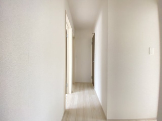 【内装】 | 南城市玉城糸数3期（全4棟）1号棟 | 1号棟　2階ホール収納付き♪