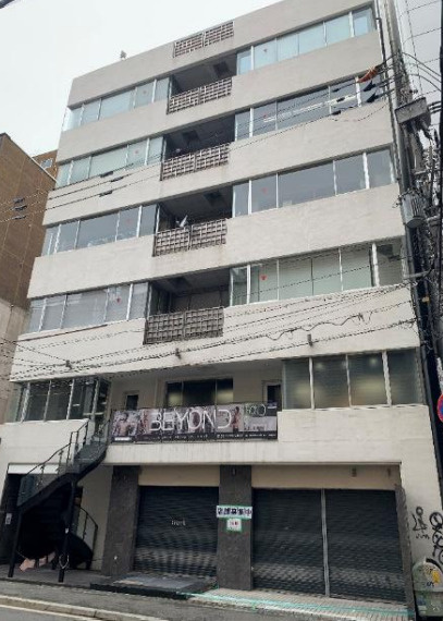 大阪市西区北堀江１丁目の店舗事務所