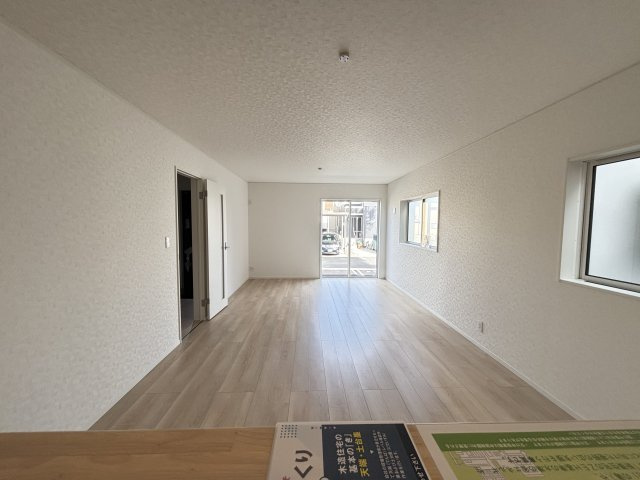 知立市昭和4-2-2『仲介手数料無料』新築戸建ての居間・リビング