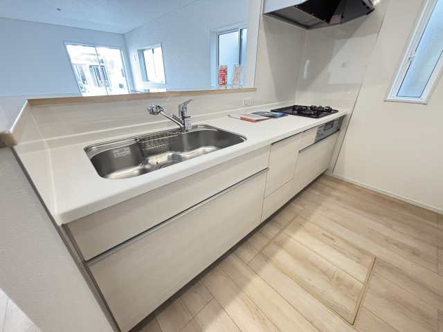 知立市昭和4-2-2『仲介手数料無料』新築戸建てのキッチン