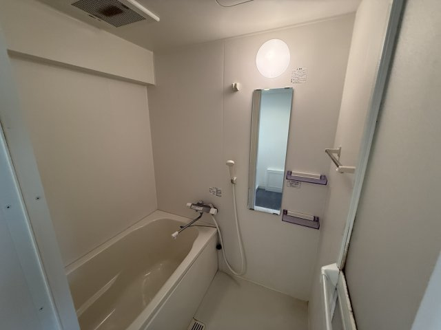 シャルマン山手の浴室