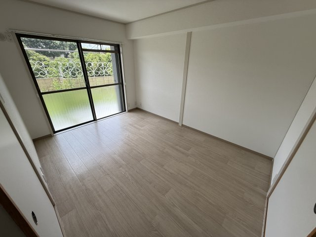 シャルマン山手の寝室