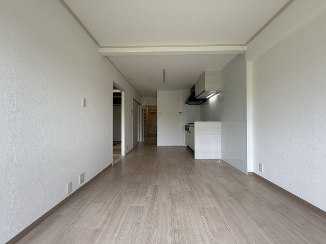 シャルマン山手の居間・リビング