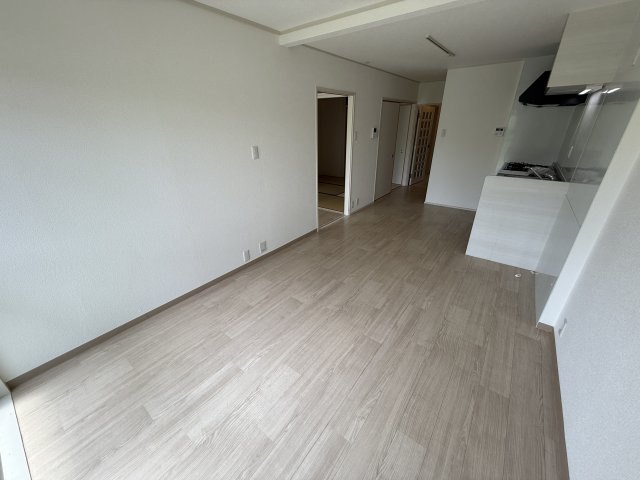 シャルマン山手の居間・リビング