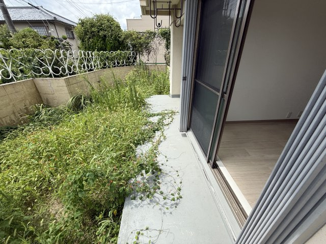 シャルマン山手のバルコニー