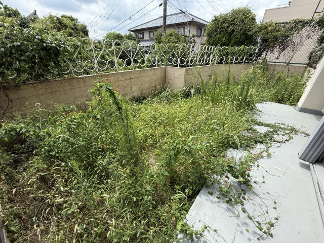 シャルマン山手の庭