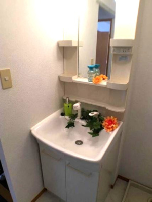 【洗面所】 | グレース岸田 | ※イメージ　同物件別号室の写真