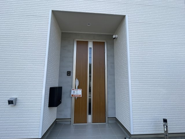 【新築戸建て】秋田市新藤田第1　2号棟の玄関