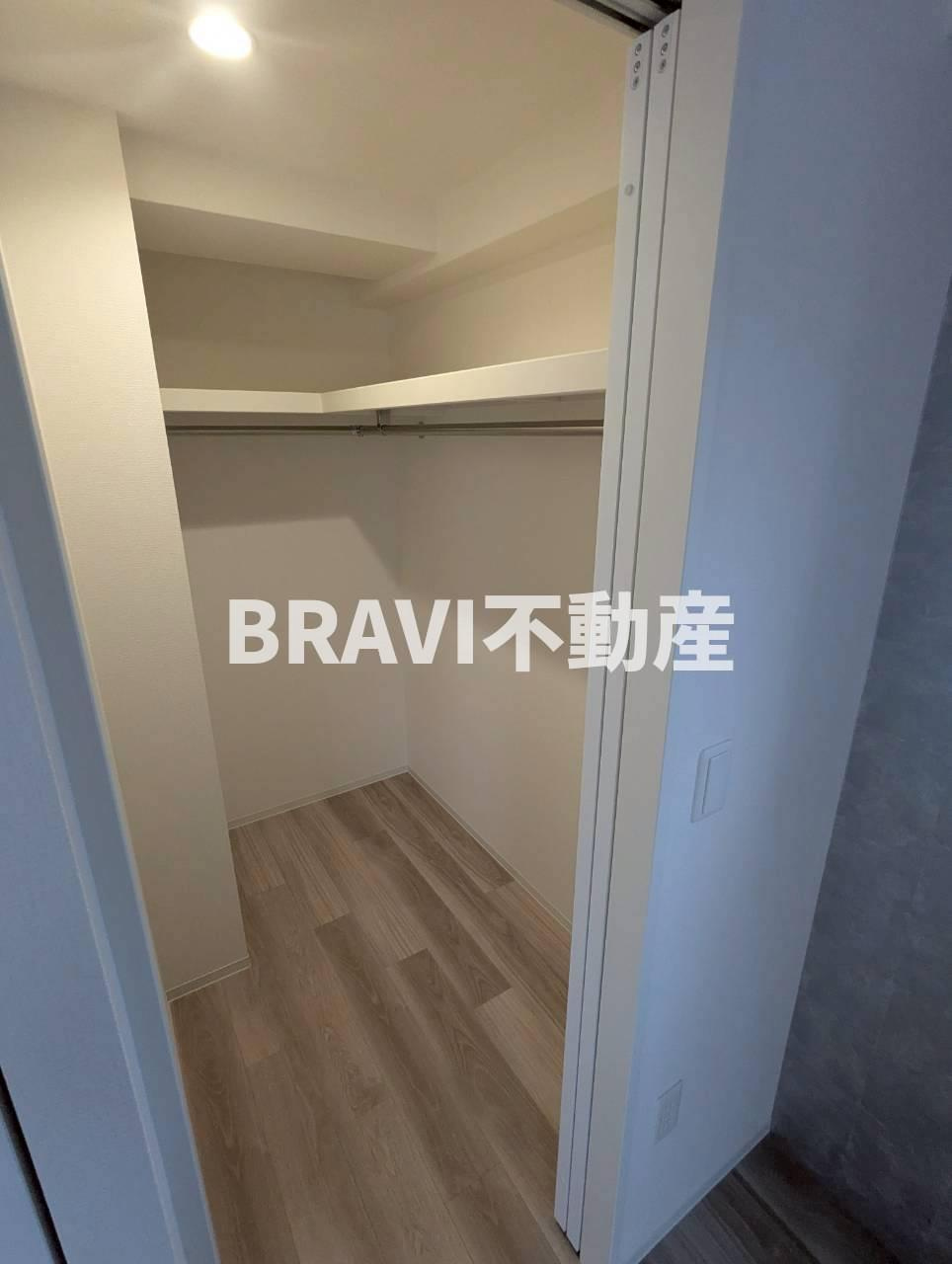 セレニテフラン谷町四丁目 BRAVI不動産の収納