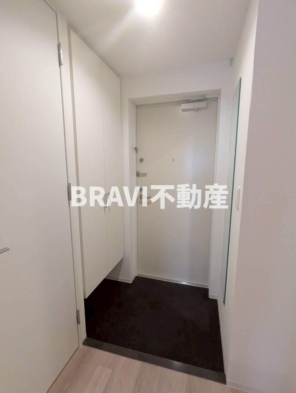 セレニテフラン谷町四丁目 BRAVI不動産の玄関