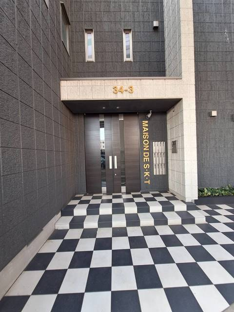 ＭＡＩＳＯＮ　ＤＥ　Ｓ・Ｋ・Ｔのロビー