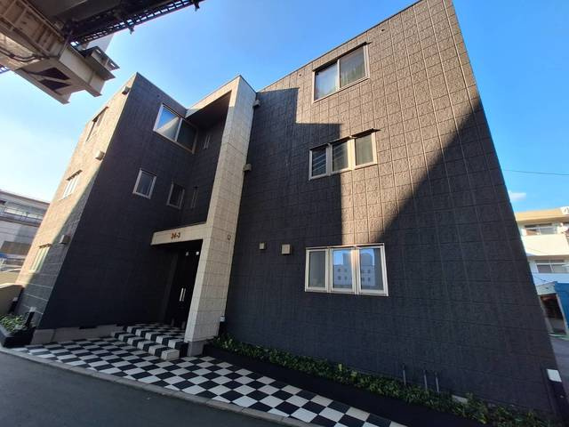 ＭＡＩＳＯＮ　ＤＥ　Ｓ・Ｋ・Ｔのエントランス