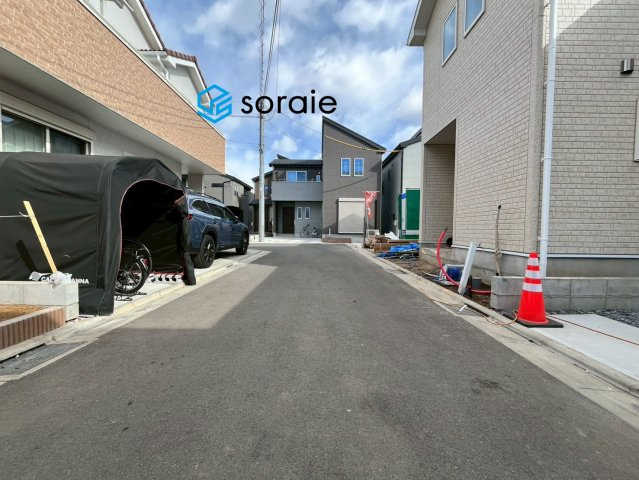 川越市南大塚４丁目　いろどりアイタウンの前面道路含む現地写真|1/25　撮影
